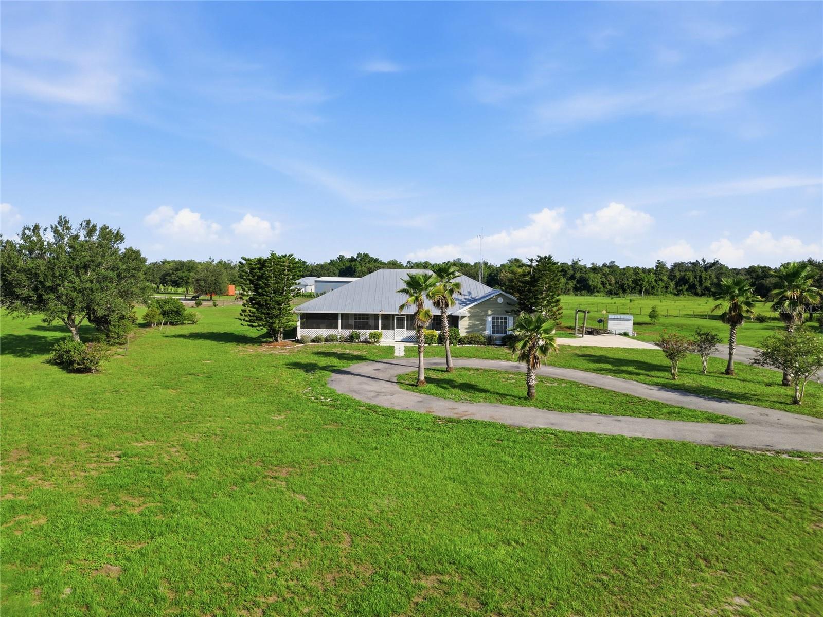 1277 SW EAST CREEK TRAIL