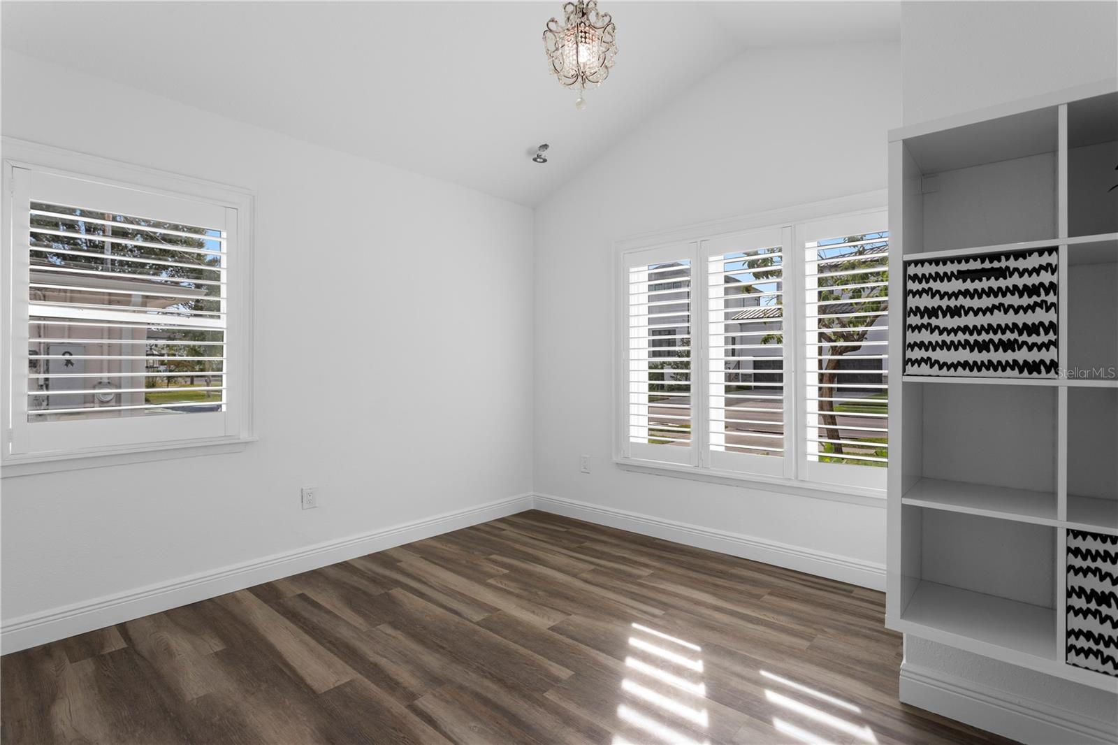 SUNSET PARK - Residential Lease