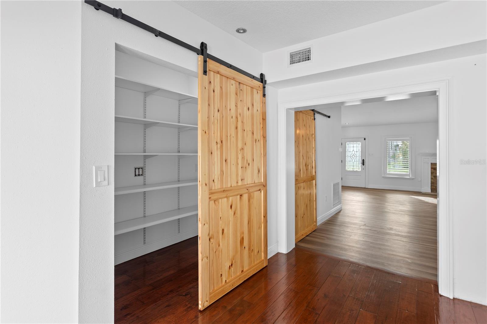 SUNSET PARK - Residential Lease