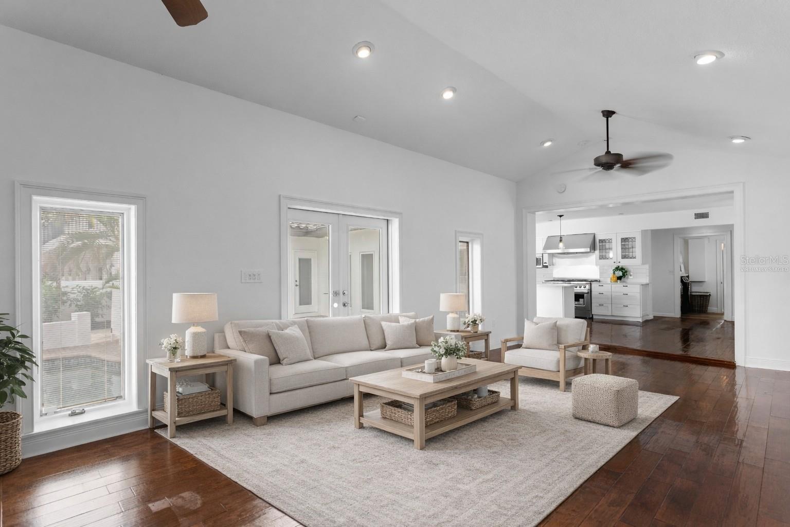 SUNSET PARK - Residential Lease