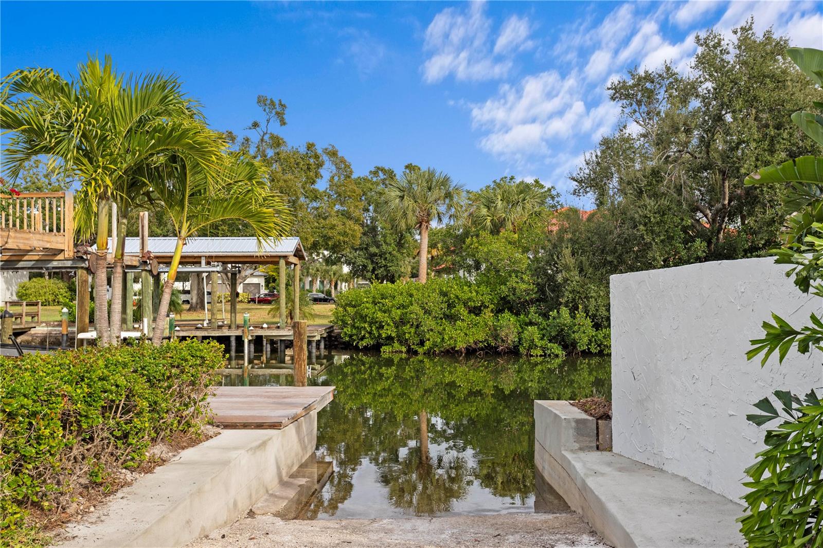 SUNSET PARK - Residential Lease