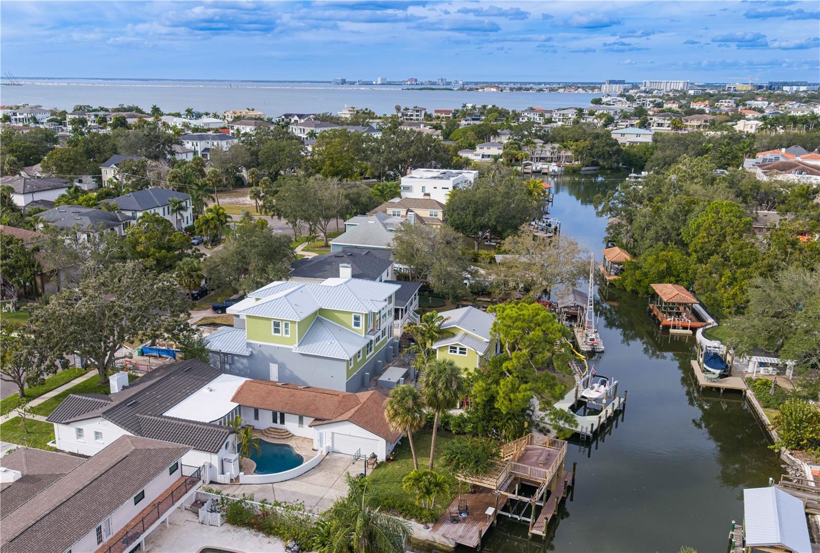 SUNSET PARK - Residential Lease