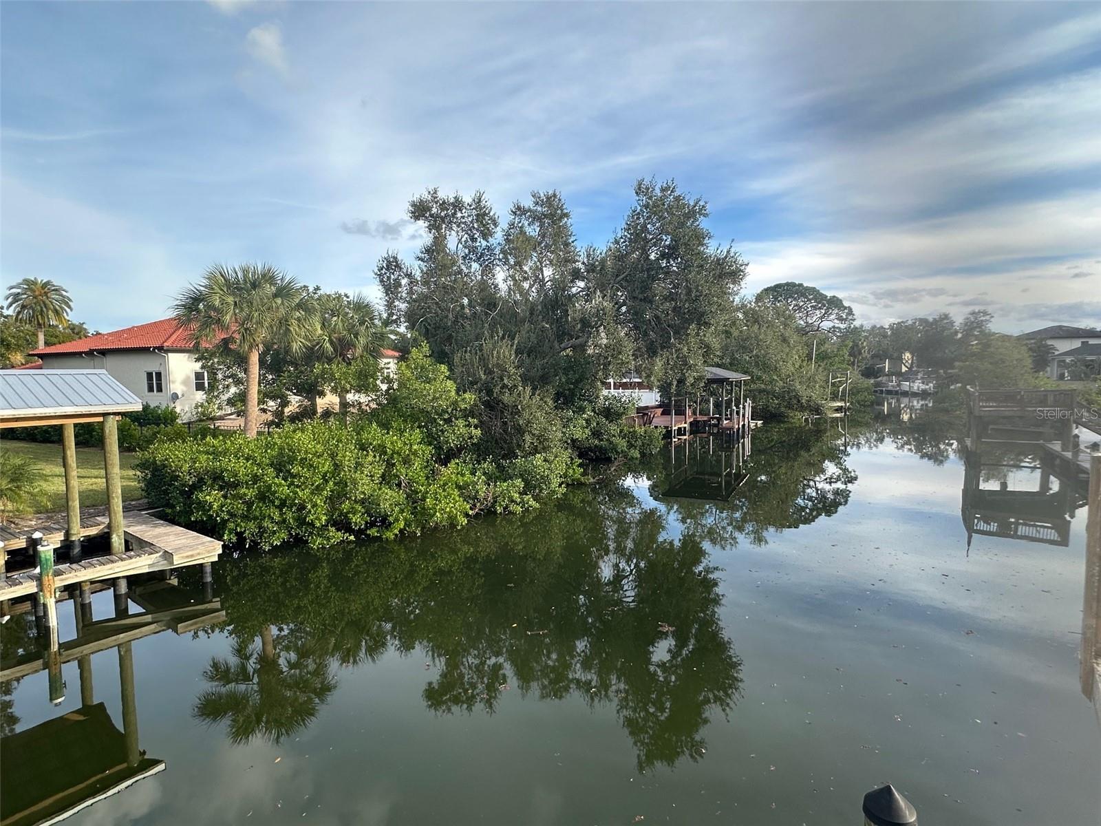 SUNSET PARK - Residential Lease