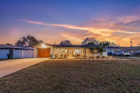 Photo of 2534 Mineola Drive S, Largo, FL 33770 (MLS # TB8478723)