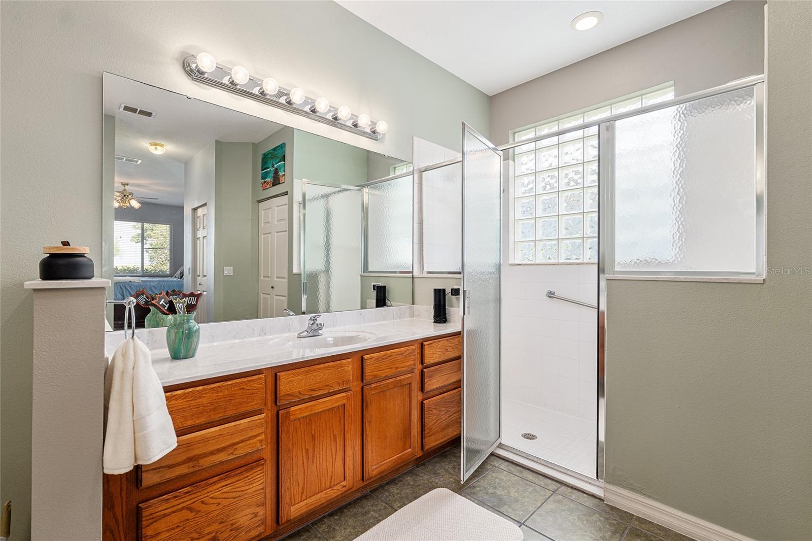 ON TOP OF THE WORLD - Residential