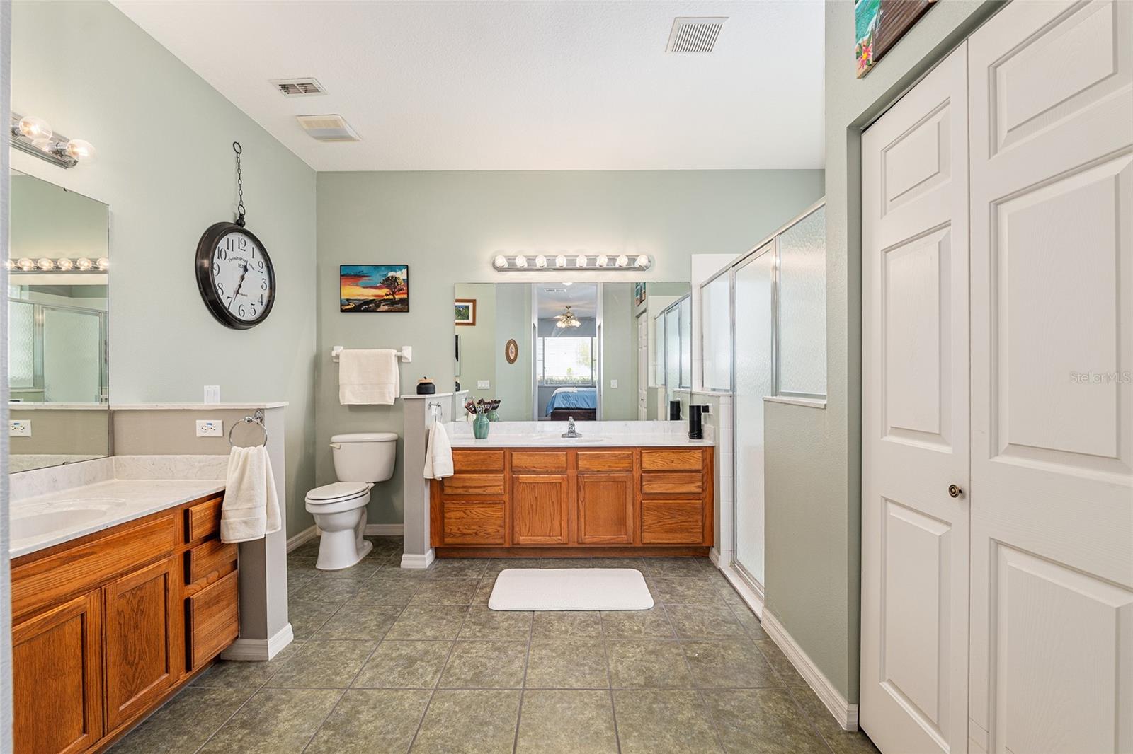 ON TOP OF THE WORLD - Residential