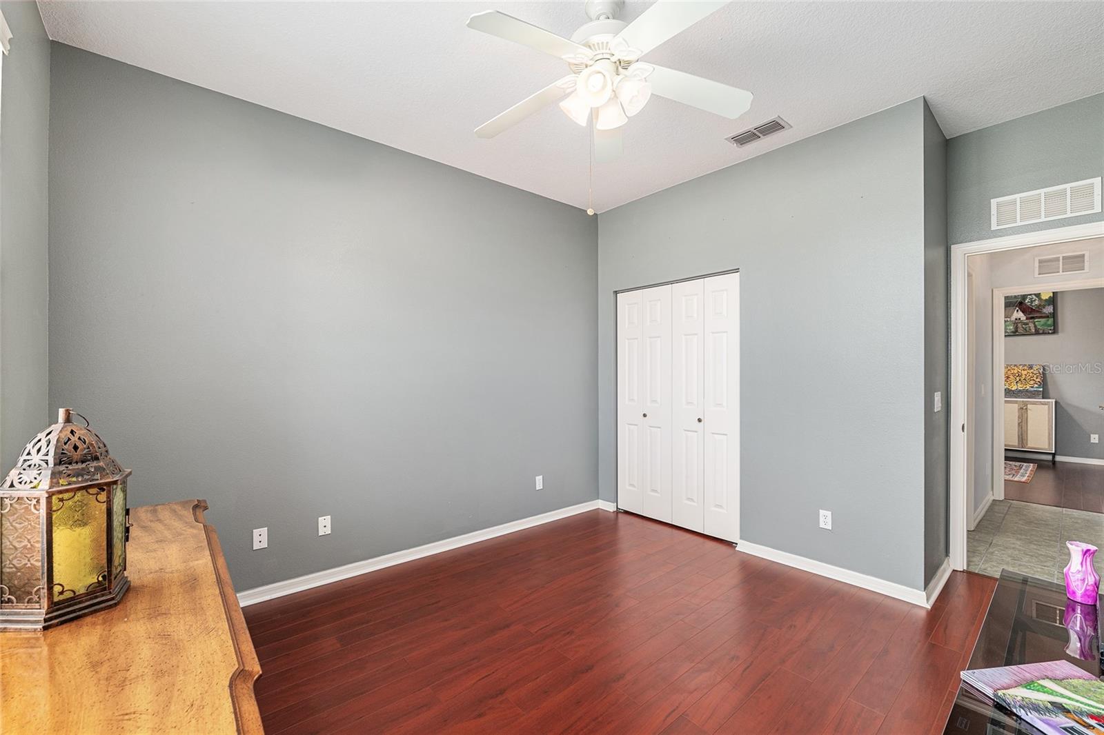 ON TOP OF THE WORLD - Residential