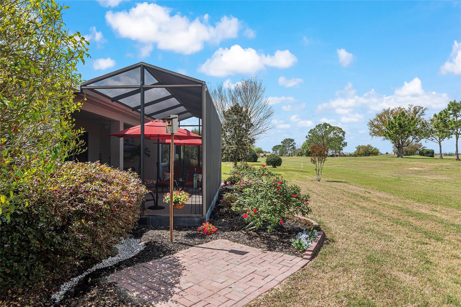 ON TOP OF THE WORLD - Residential