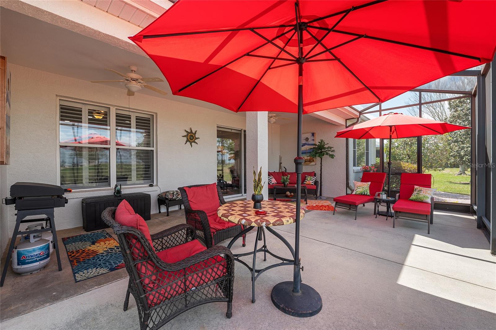 ON TOP OF THE WORLD - Residential