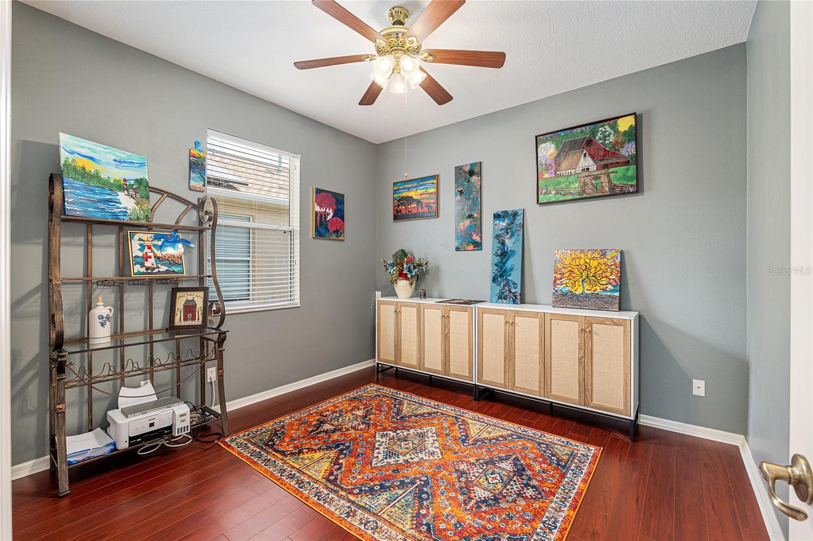 ON TOP OF THE WORLD - Residential