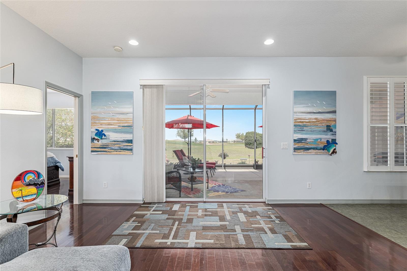 ON TOP OF THE WORLD - Residential