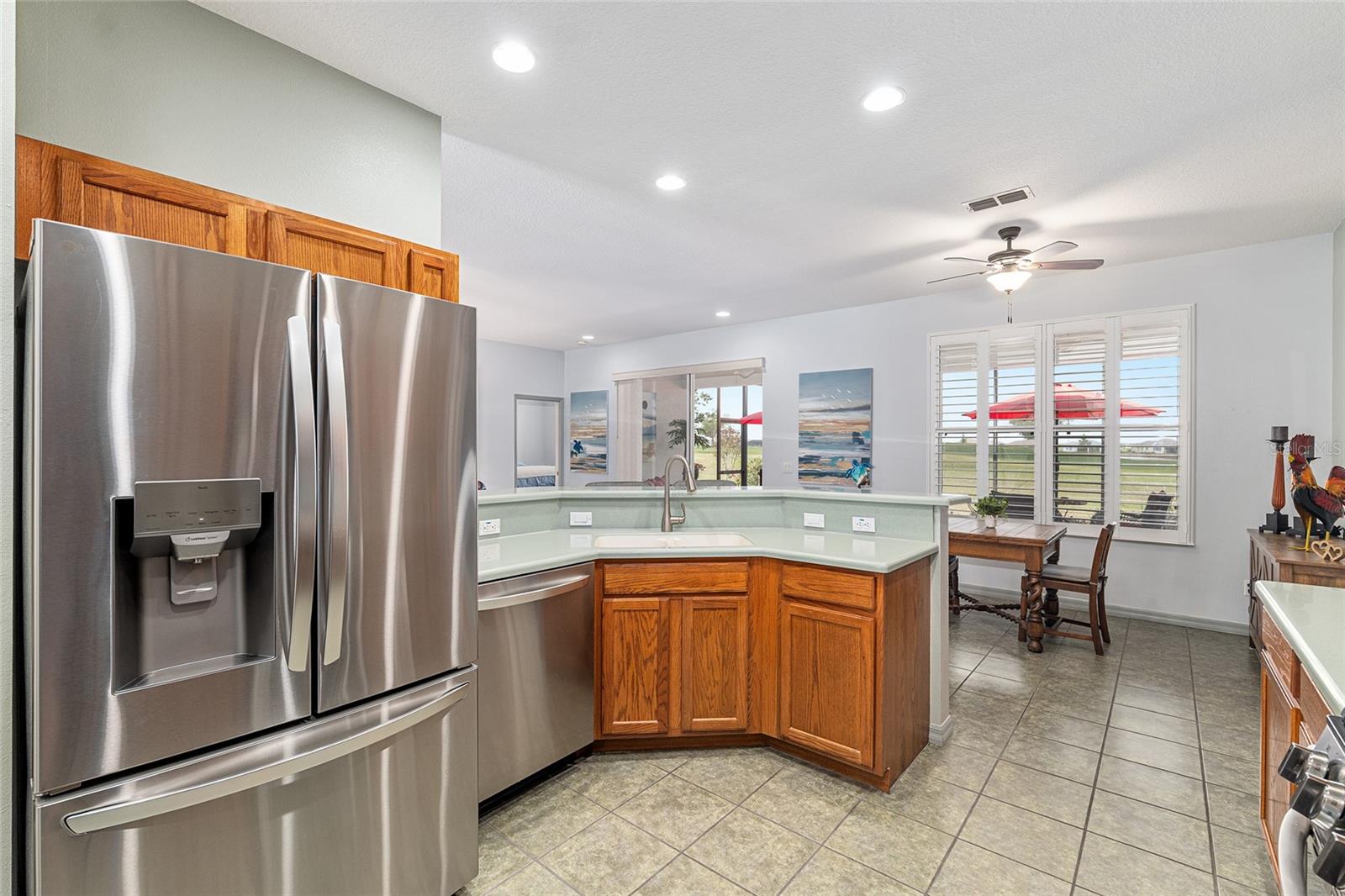 ON TOP OF THE WORLD - Residential