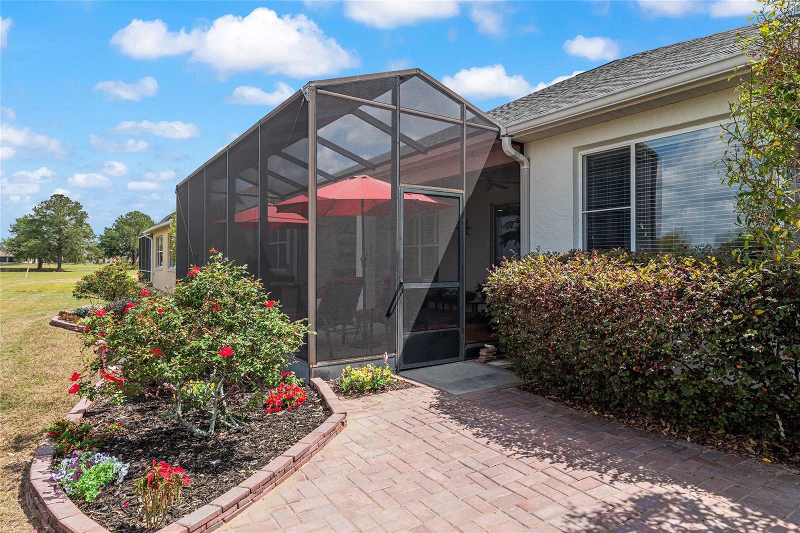 ON TOP OF THE WORLD - Residential