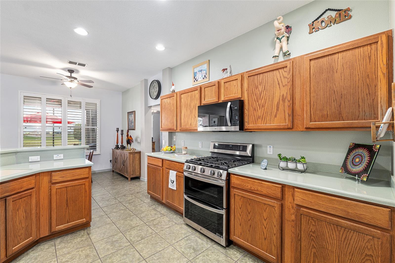 ON TOP OF THE WORLD - Residential