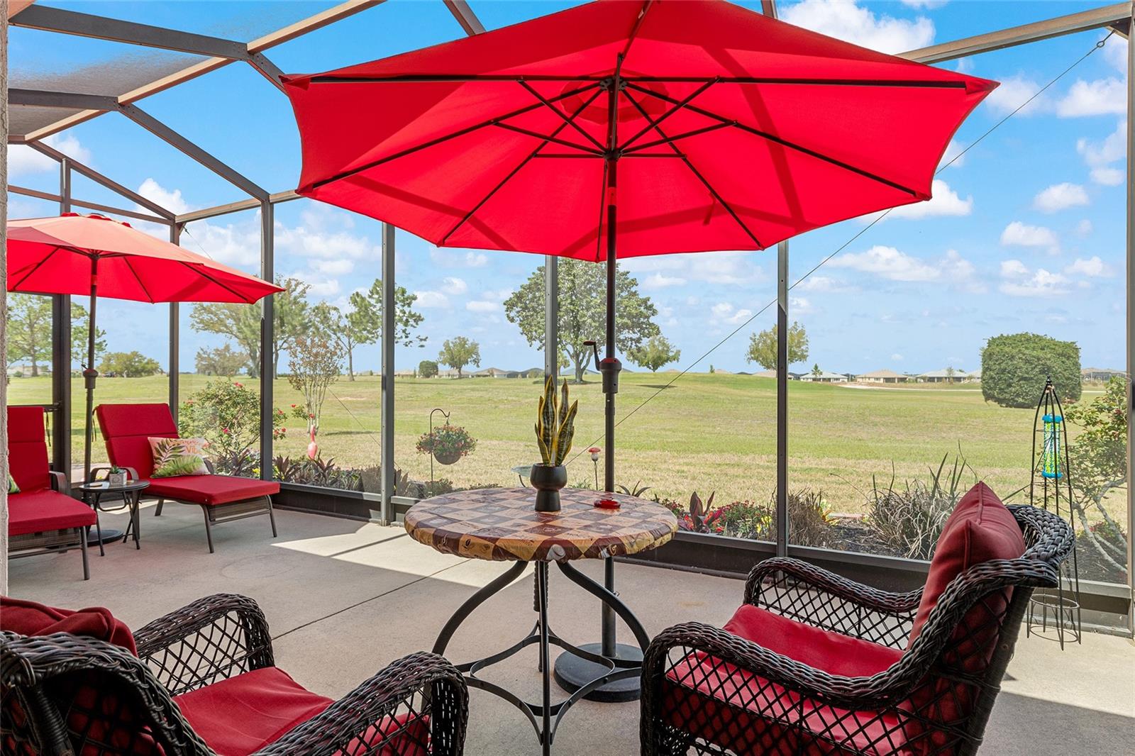 ON TOP OF THE WORLD - Residential