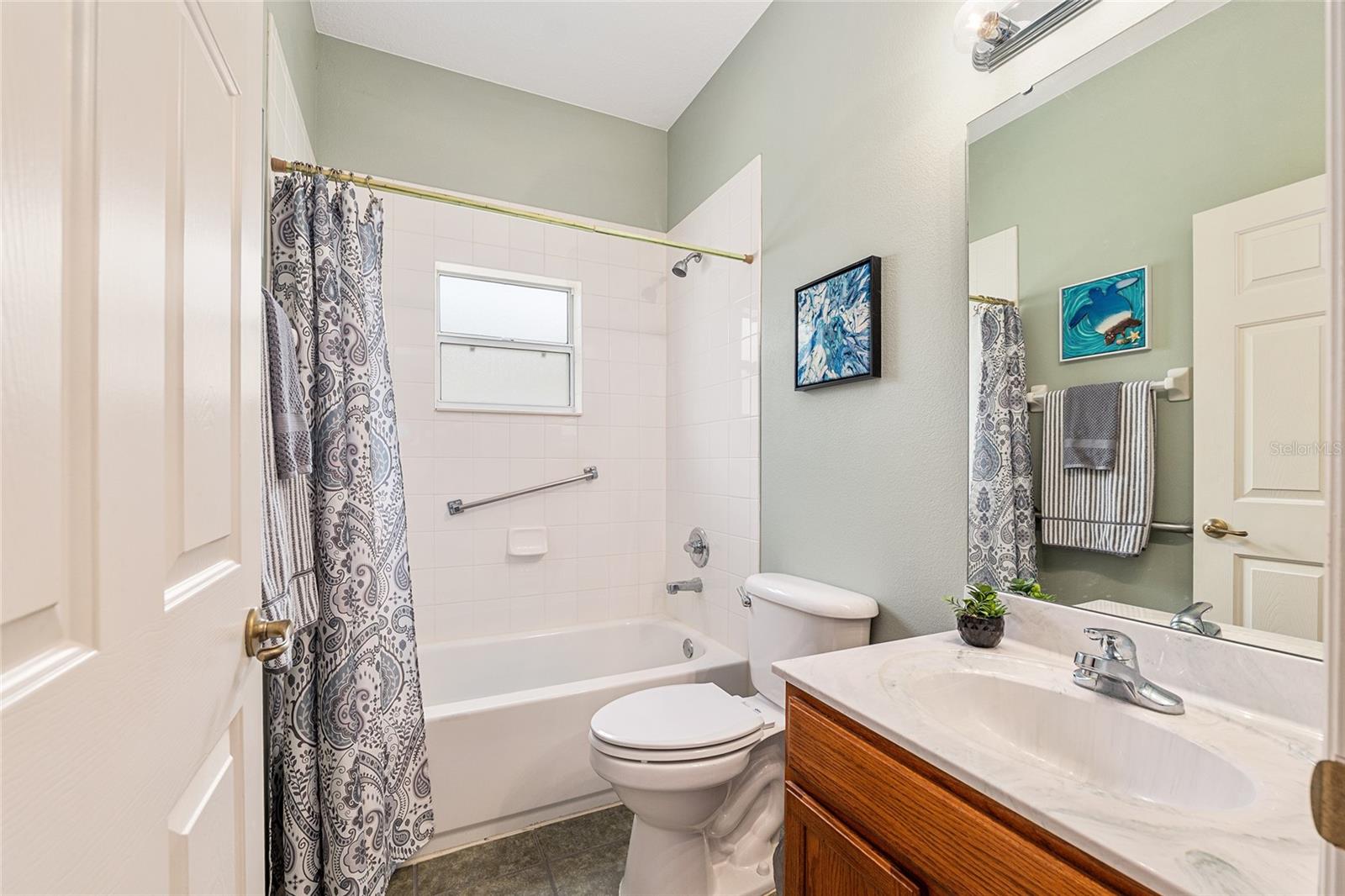 ON TOP OF THE WORLD - Residential