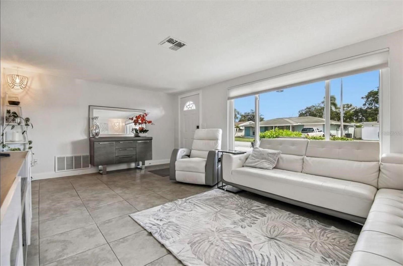 7519 HOLLY LAKE LANE