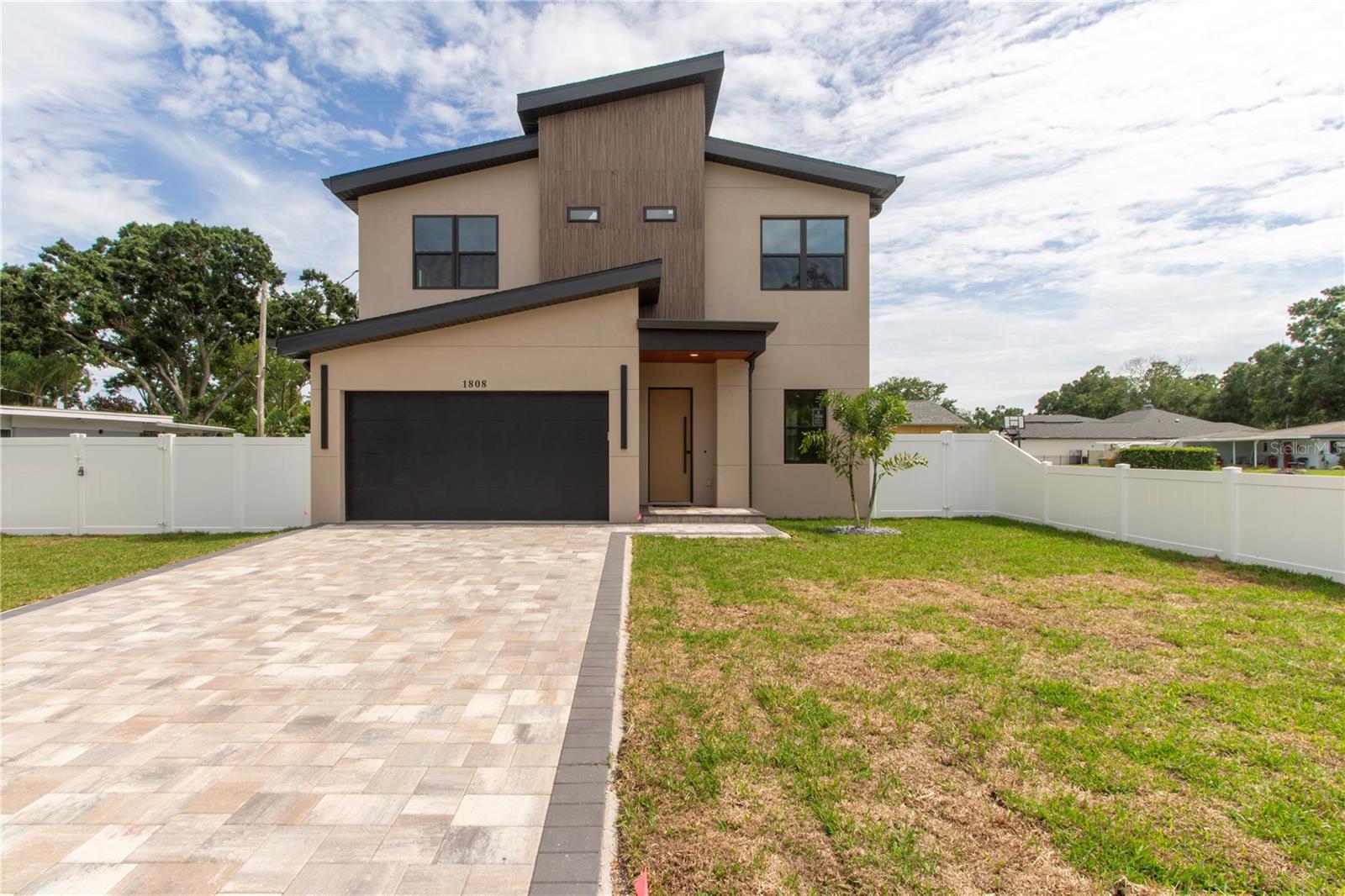 1808 W ERNA DRIVE