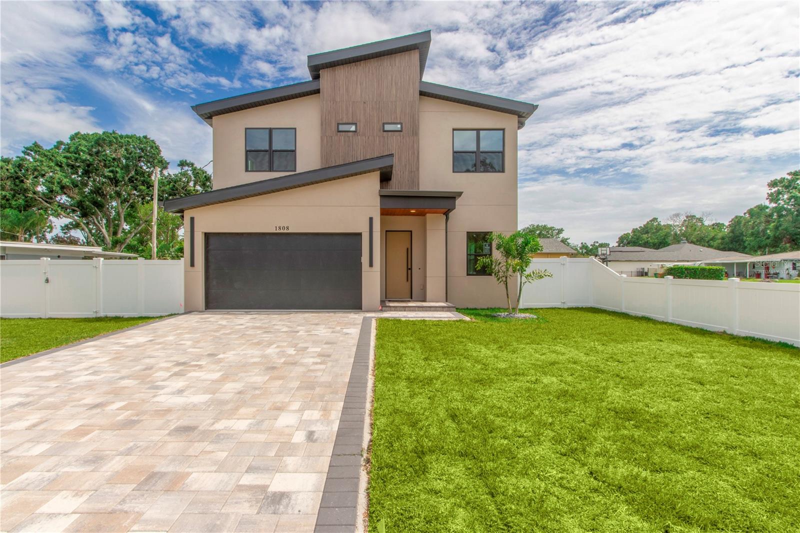 1808 W ERNA DRIVE