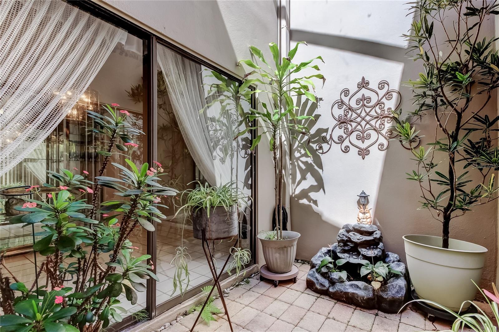 WESTCOTT SQUARE - Residential