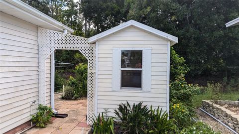 A home in WINTER HAVEN