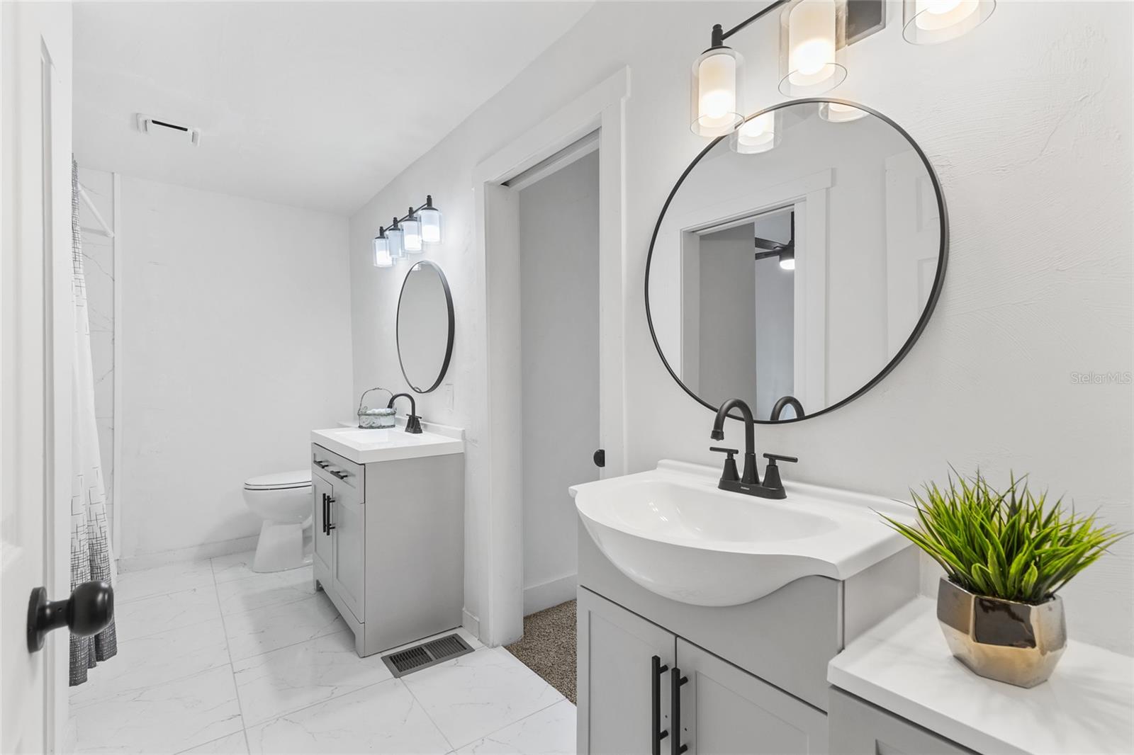 ORIGINAL WALDO - Residential