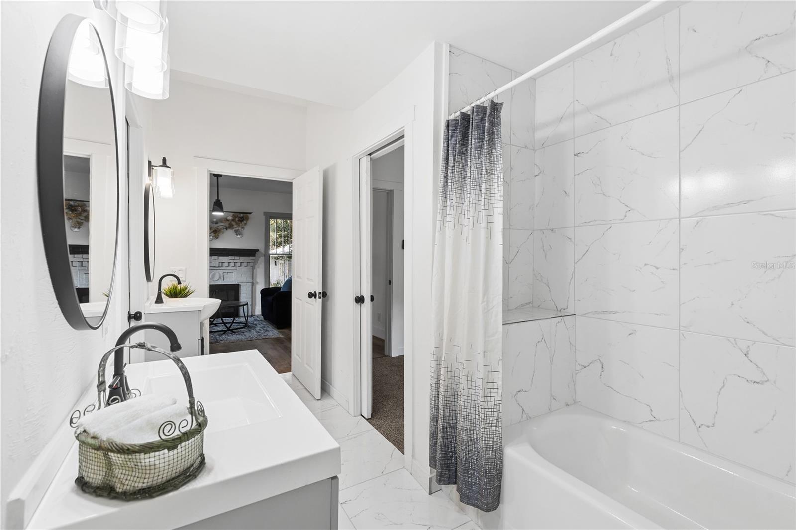 ORIGINAL WALDO - Residential