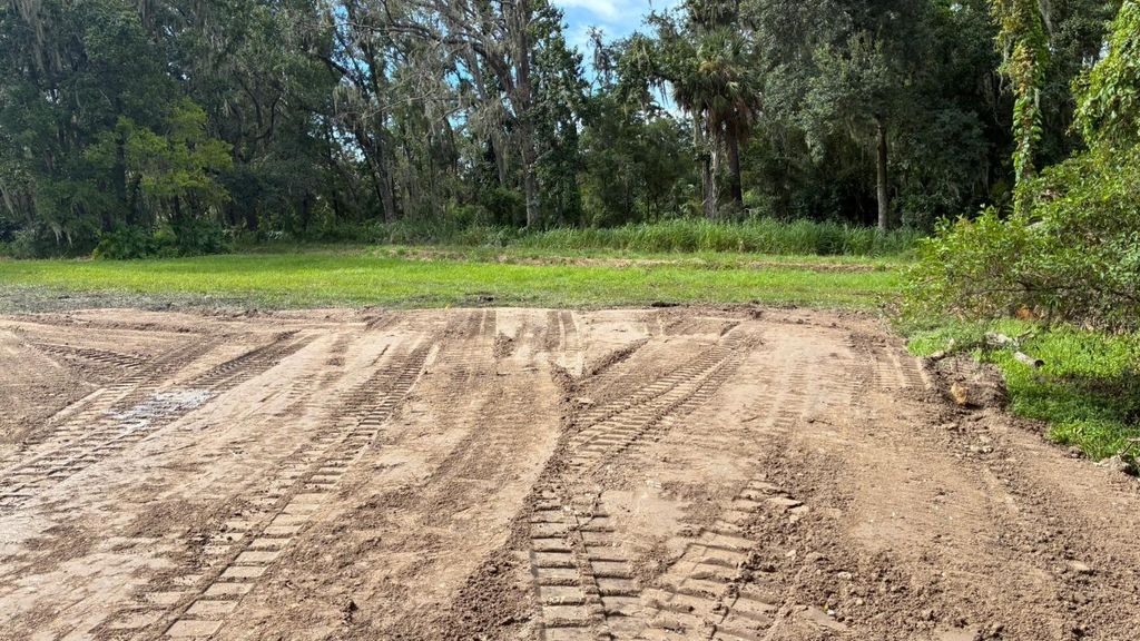 Photo of 706 E Cherry St, Plant City, FL 33563 (MLS # O6340826)