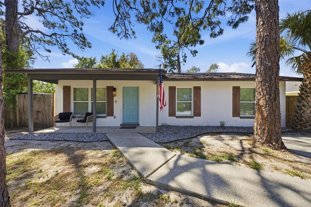 Photo of 720 Locust Street, Tarpon Springs, FL 34689 (MLS # TB8495829)
