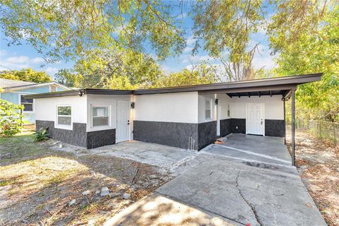 A home in APOPKA