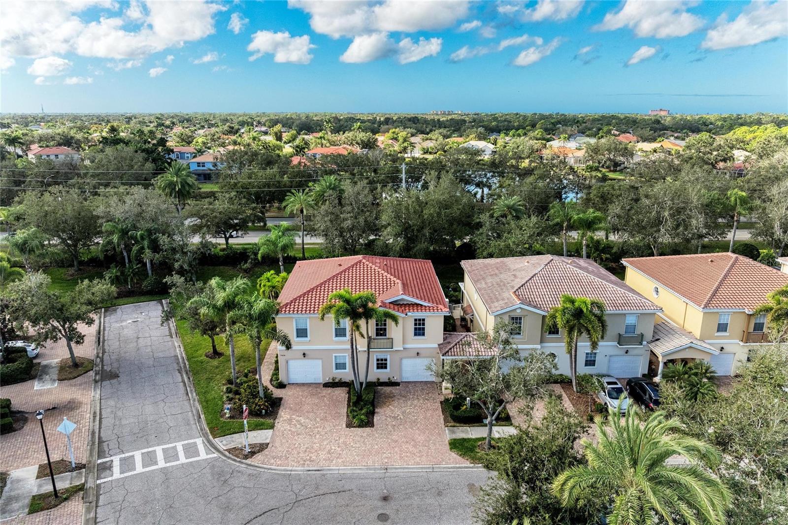 VILLAGEWALK - Residential