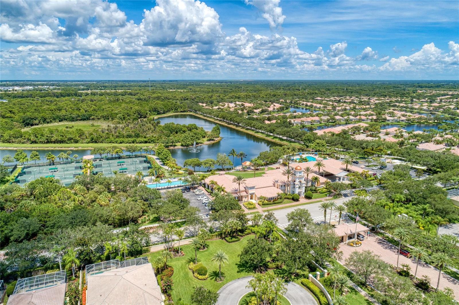 VILLAGEWALK - Residential