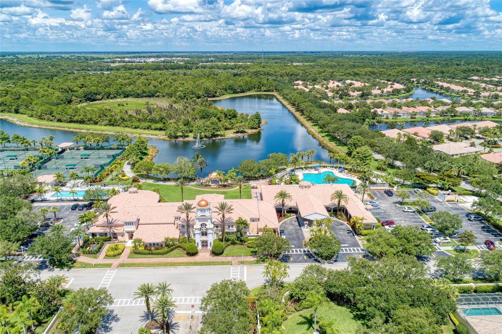 VILLAGEWALK - Residential