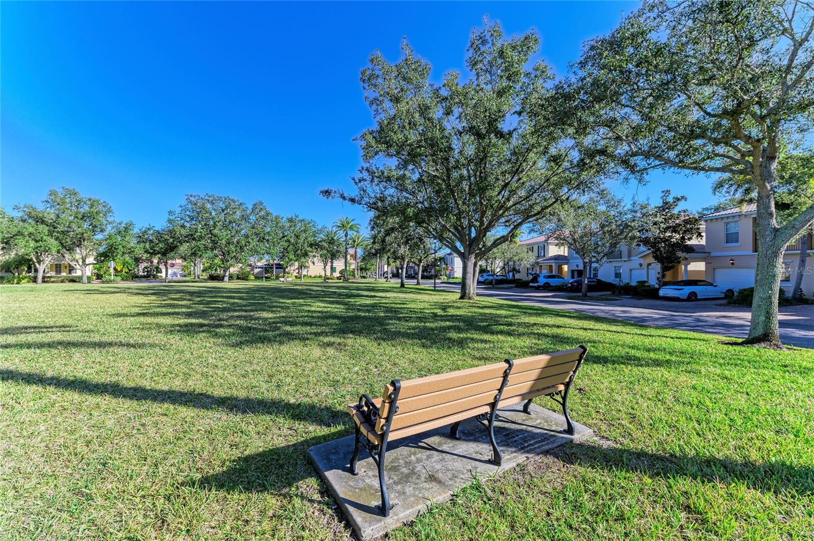 VILLAGEWALK - Residential