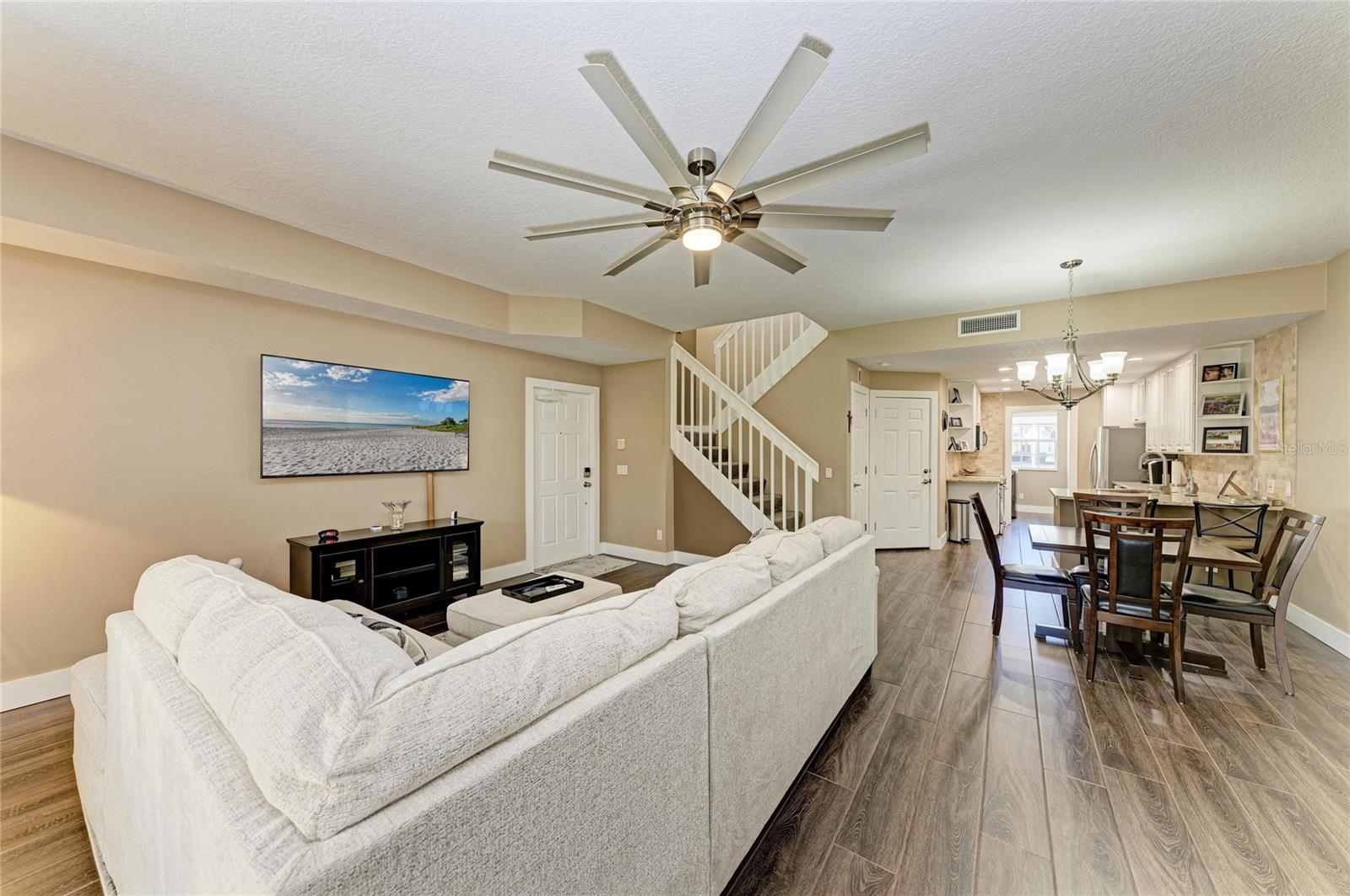 VILLAGEWALK - Residential