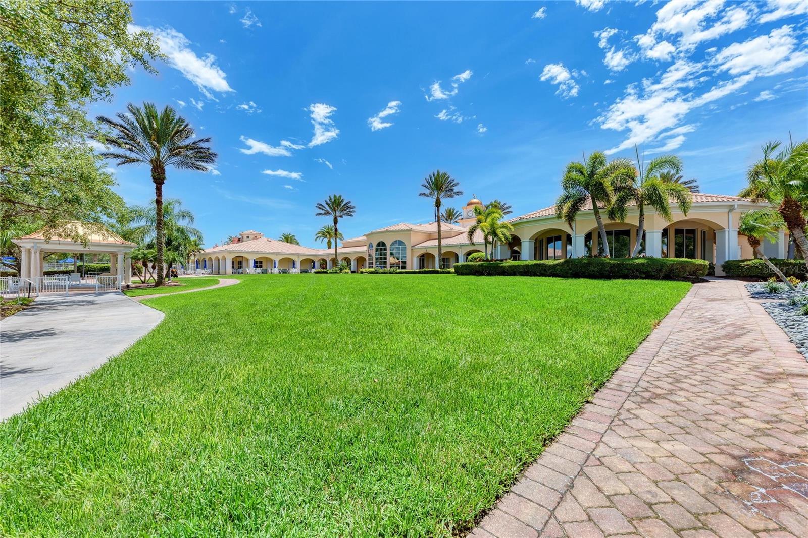 VILLAGEWALK - Residential