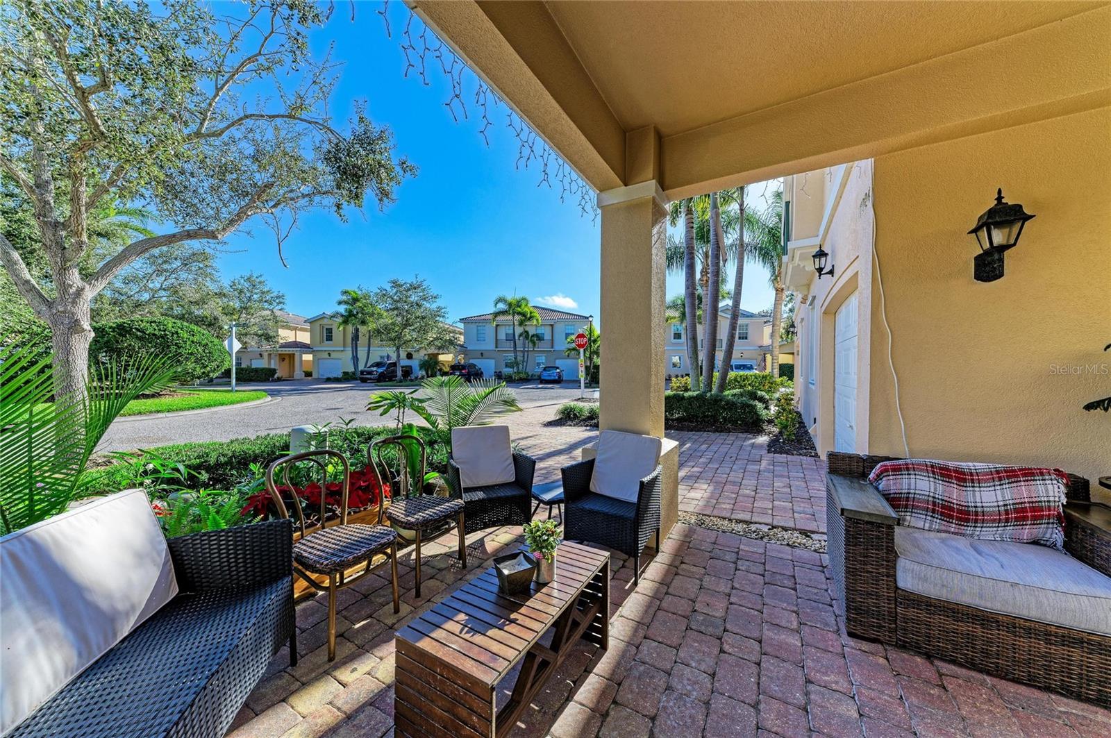 VILLAGEWALK - Residential