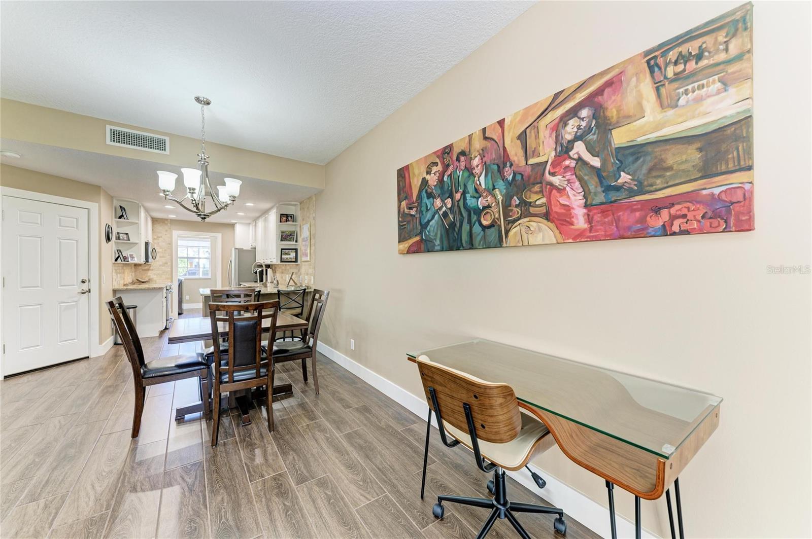 VILLAGEWALK - Residential