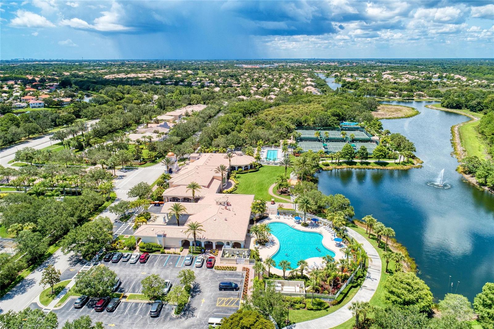 VILLAGEWALK - Residential