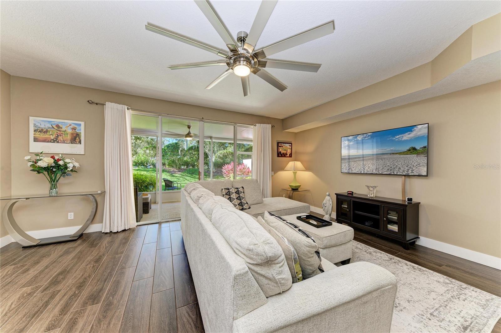 VILLAGEWALK - Residential