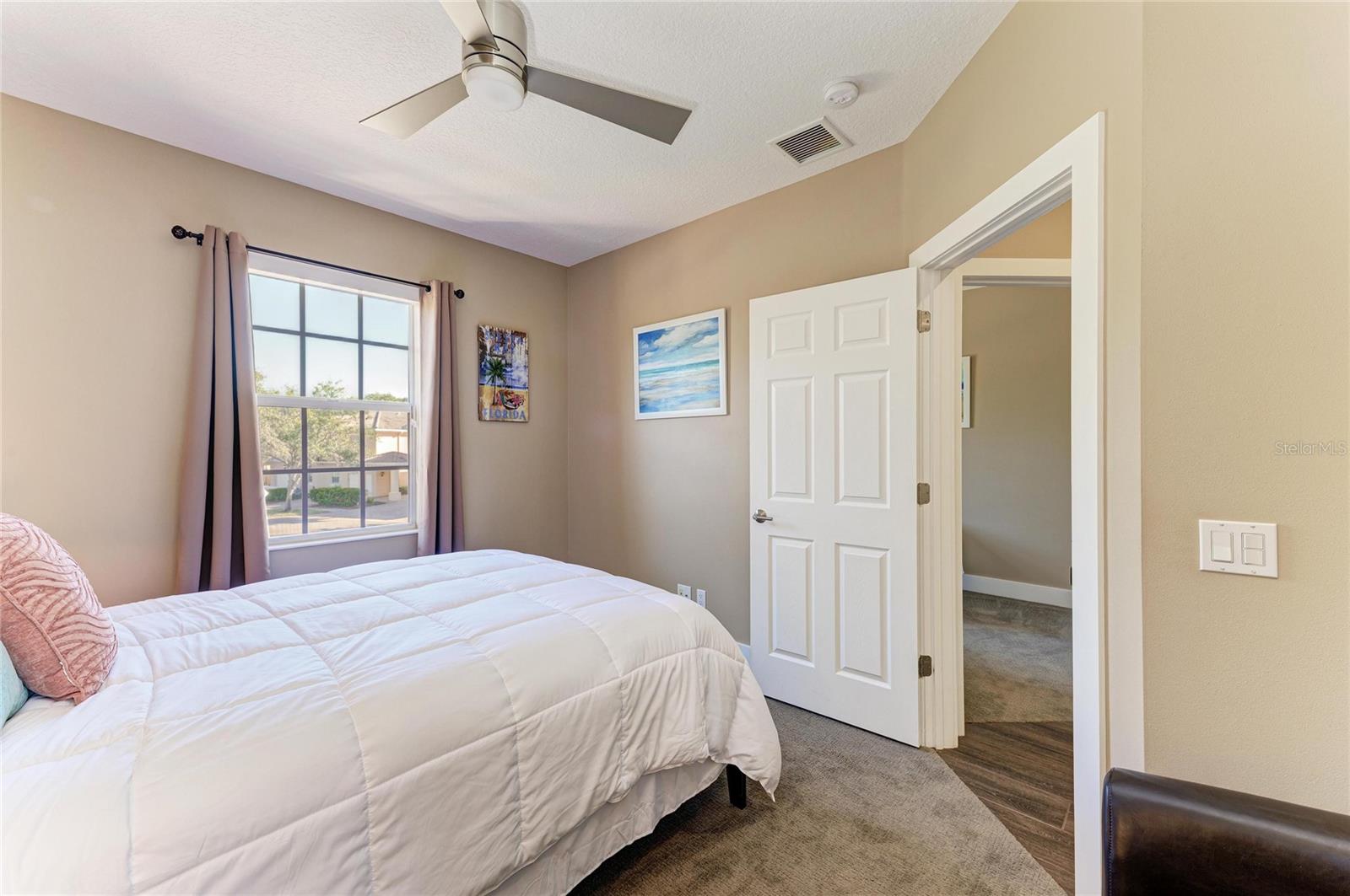 VILLAGEWALK - Residential