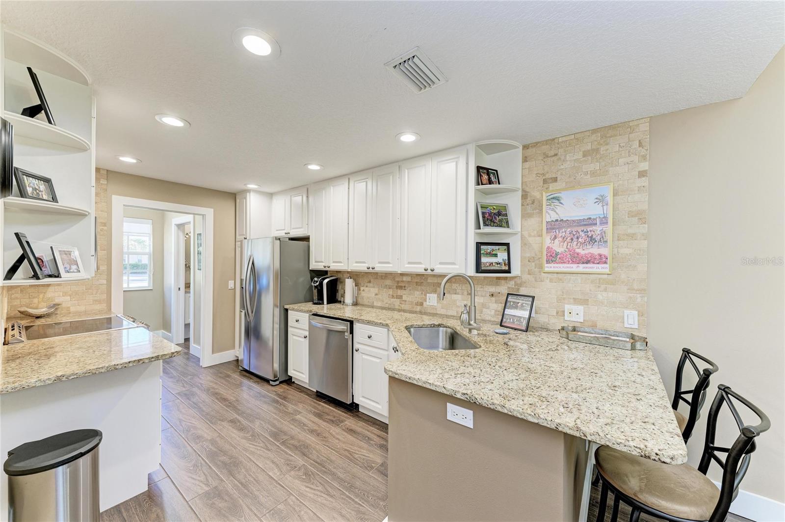 VILLAGEWALK - Residential