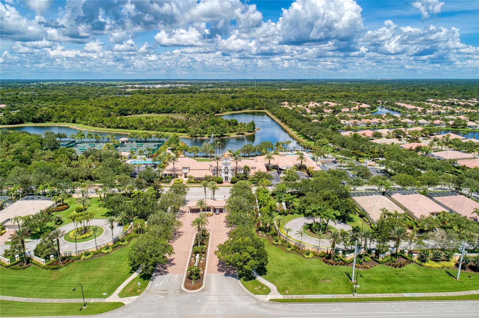 VILLAGEWALK - Residential