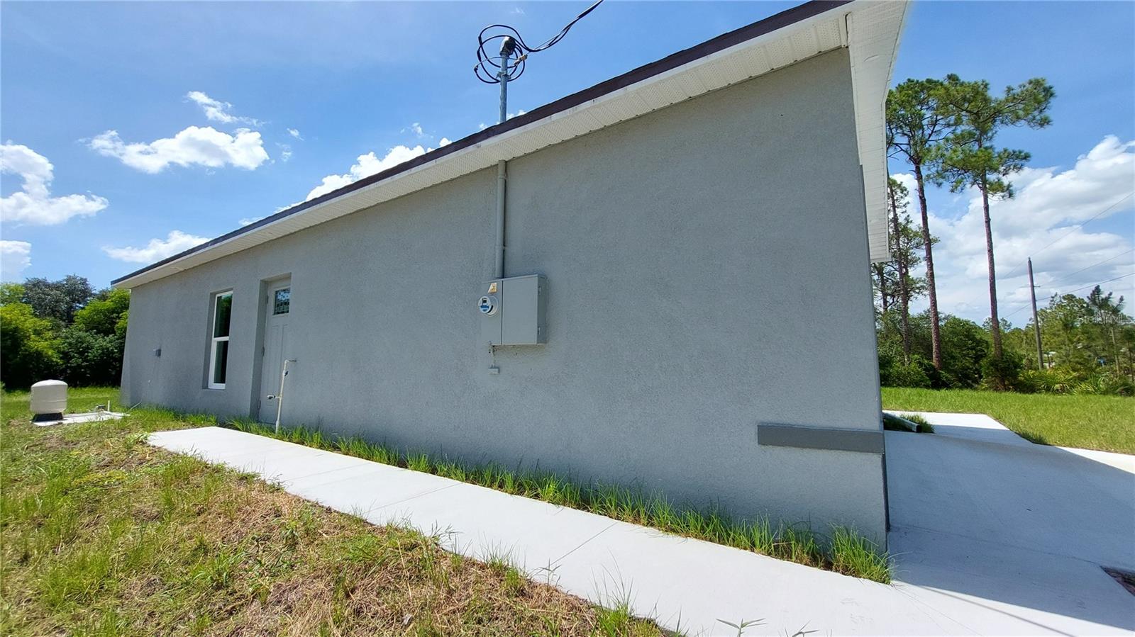 1825 LINDENWOOD DRIVE