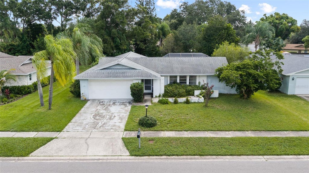 Photo of 2719 Ashwood Court, Clearwater, FL 33761 (MLS # TB8550200)