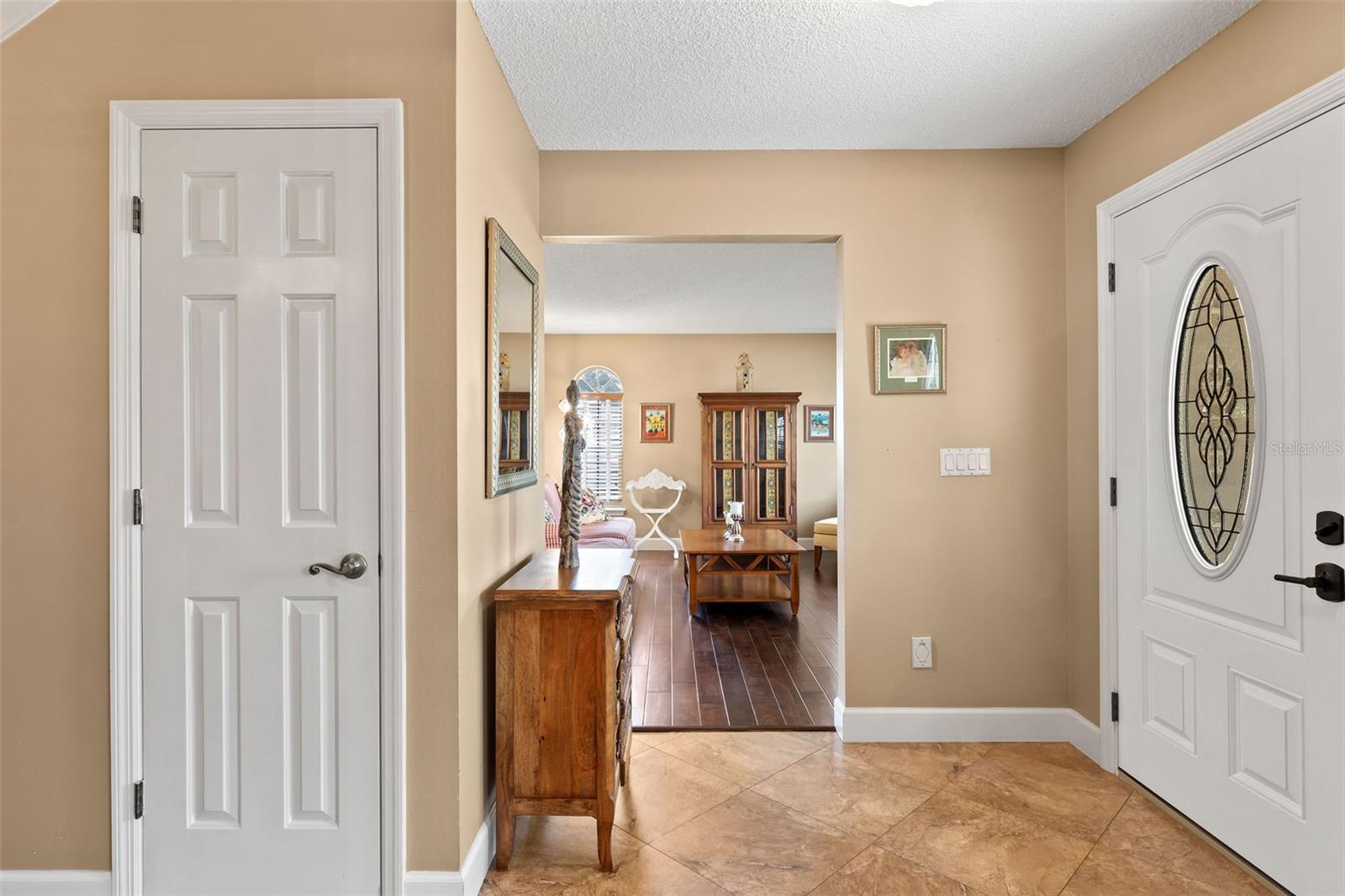 6 LEISURE WOOD WAY