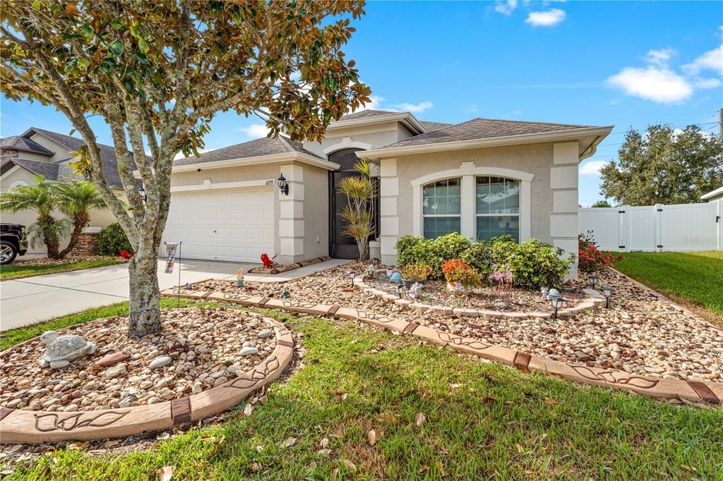 Photo of 6729 Boulder Run Loop, Wesley Chapel, FL 33545 (MLS # TB8466001)