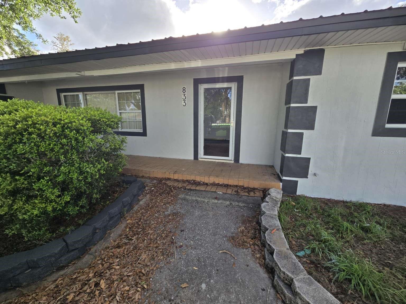 WOODLAND HILLS - Residential