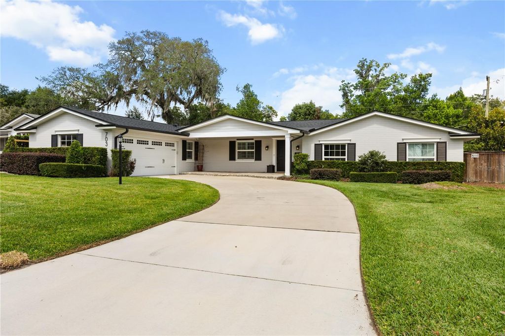 Photo of 703 Nicoma Trl, Maitland, FL 32751 (MLS # O6408335)