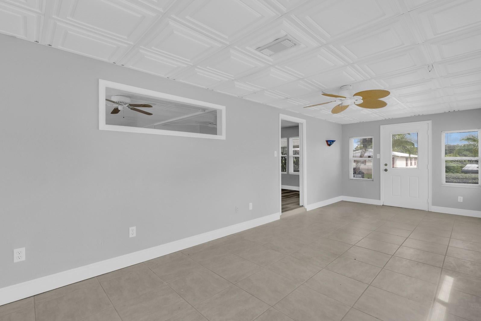 2002 LIVE OAK LANE 14